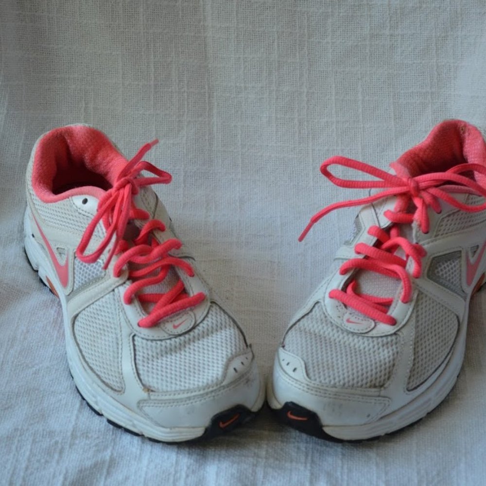 Dart Leather Athletic Shoes